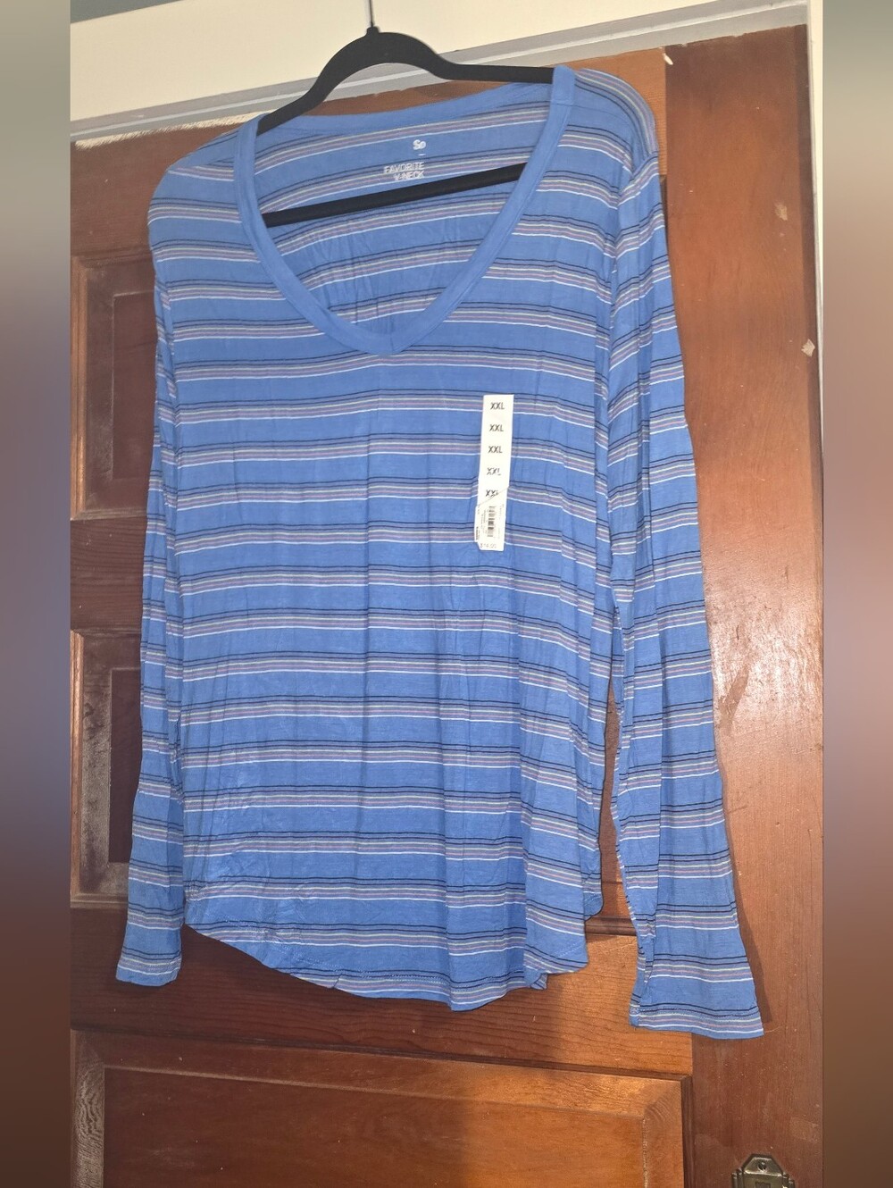 SO Favorite V-neck Long-Sleeve Blue Striped V-Neck Top